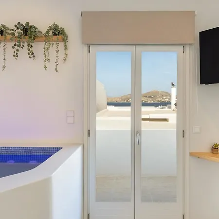 Utopia Luxury ناوسا
